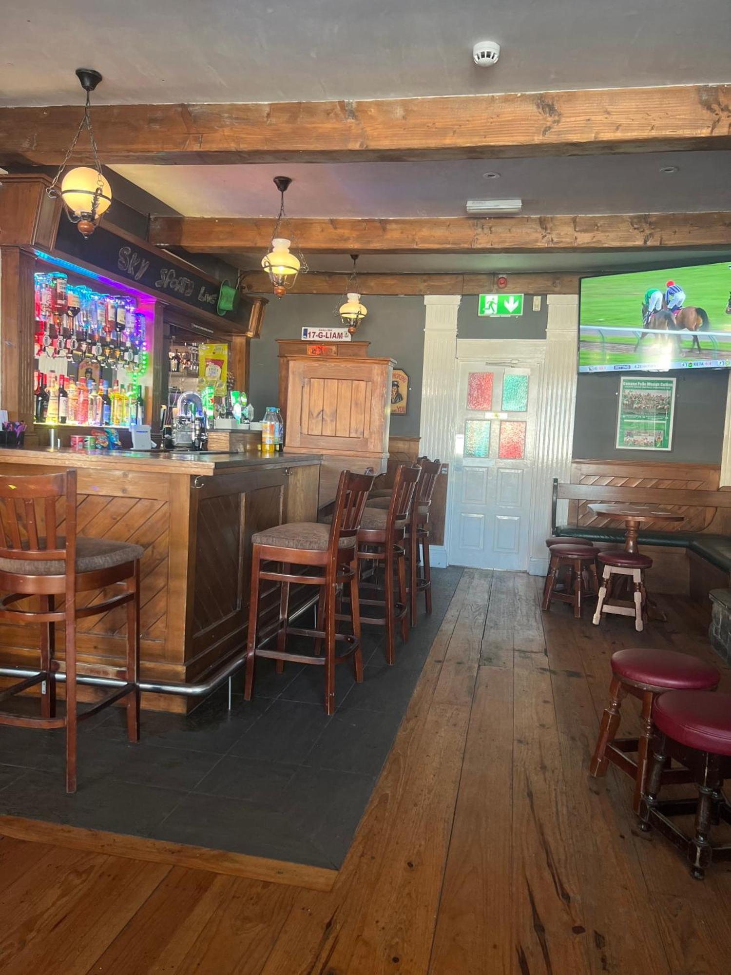 The Coach House Inn Moycullen Exterior photo